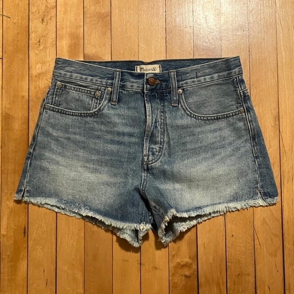 Madewell Relaxed Denim Cutoff Shorts - Picture 2 of 11